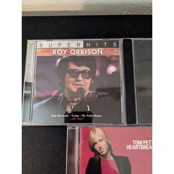 Lot Of CD's Guns -N- Roses, Poison, John Fogerty, Tom Petty, Linda Rondstadt - Picture 2 of 9